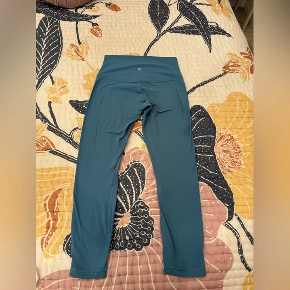 Lululemon Teal High-Waisted Leggings Sz 6 - Picture 2 of 4